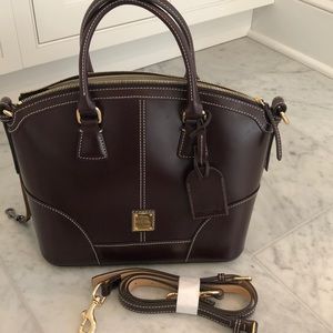 NWT Dooney &  Bourke Bag w/shoulder strap